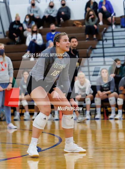 Thumbnail 2 in Lincoln Southwest vs. Pius X photogallery.