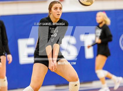 Thumbnail 3 in Lincoln Southwest vs. Pius X photogallery.