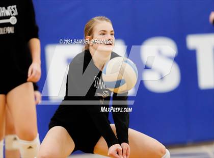 Thumbnail 1 in Lincoln Southwest vs. Pius X photogallery.