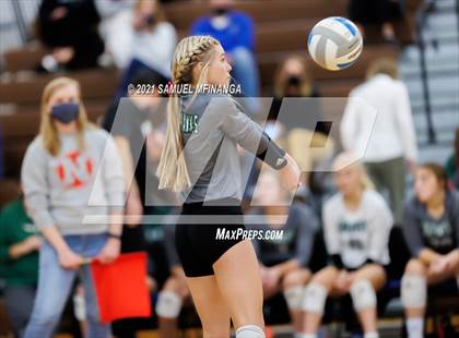 Thumbnail 1 in Lincoln Southwest vs. Pius X photogallery.