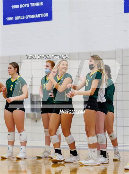 Thumbnail 2 in Lincoln Southwest vs. Pius X photogallery.