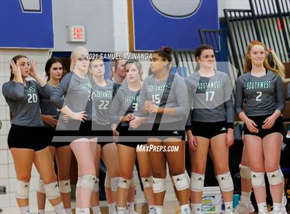 Thumbnail 2 in Lincoln Southwest vs. Pius X photogallery.