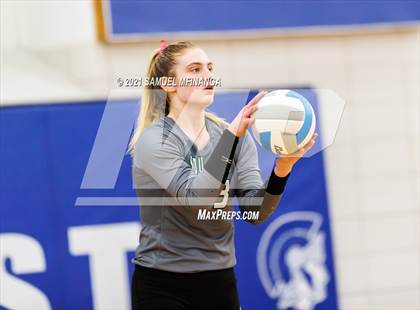 Thumbnail 1 in Lincoln Southwest vs. Pius X photogallery.