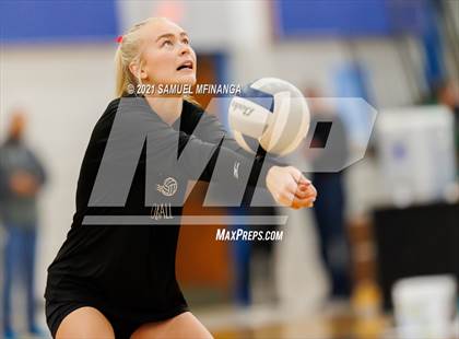 Thumbnail 2 in Lincoln Southwest vs. Pius X photogallery.