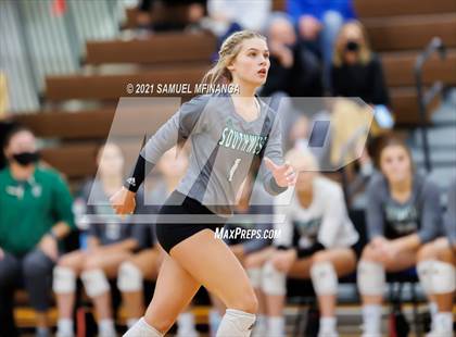 Thumbnail 2 in Lincoln Southwest vs. Pius X photogallery.