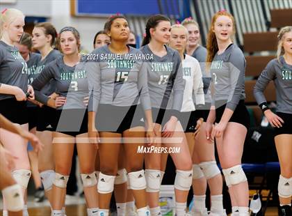 Thumbnail 1 in Lincoln Southwest vs. Pius X photogallery.