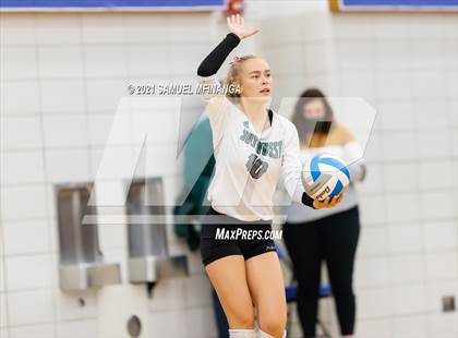 Thumbnail 3 in Lincoln Southwest vs. Pius X photogallery.
