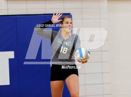 Thumbnail 1 in Lincoln Southwest vs. Pius X photogallery.