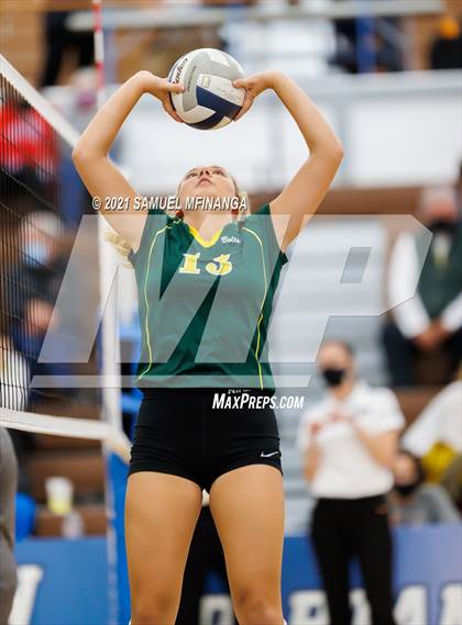 Thumbnail 2 in Lincoln Southwest vs. Pius X photogallery.