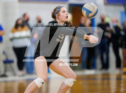 Thumbnail 3 in Lincoln Southwest vs. Pius X photogallery.