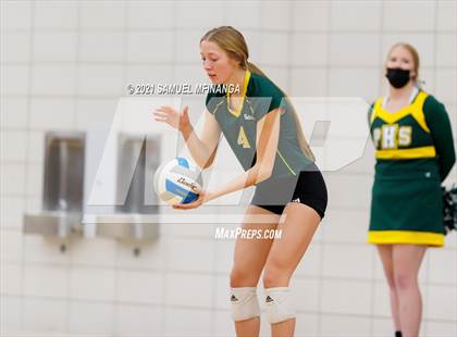 Thumbnail 1 in Lincoln Southwest vs. Pius X photogallery.