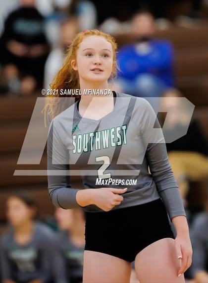 Thumbnail 1 in Lincoln Southwest vs. Pius X photogallery.
