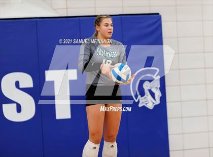 Thumbnail 2 in Lincoln Southwest vs. Pius X photogallery.