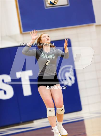 Thumbnail 2 in Lincoln Southwest vs. Pius X photogallery.