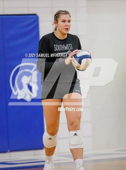 Thumbnail 2 in Lincoln Southwest vs. Pius X photogallery.