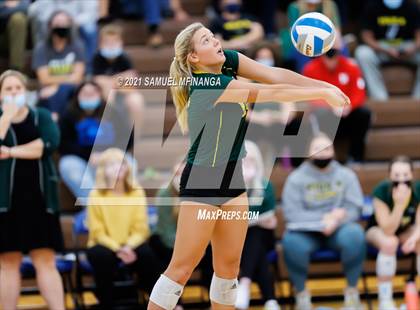 Thumbnail 1 in Lincoln Southwest vs. Pius X photogallery.