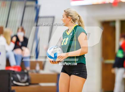 Thumbnail 2 in Lincoln Southwest vs. Pius X photogallery.