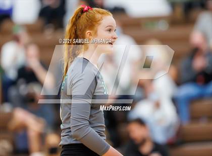 Thumbnail 2 in Lincoln Southwest vs. Pius X photogallery.