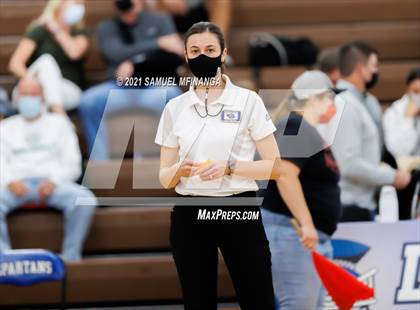 Thumbnail 2 in Lincoln Southwest vs. Pius X photogallery.