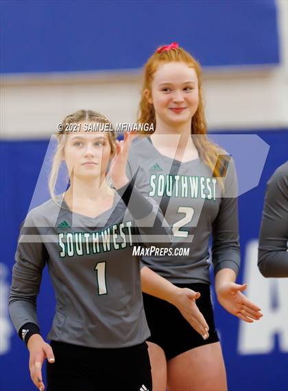 Thumbnail 2 in Lincoln Southwest vs. Pius X photogallery.
