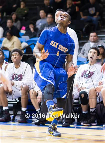 Thumbnail 1 in Piedmont Hills vs. Oak Grove (CIF CCS D1 Final) photogallery.