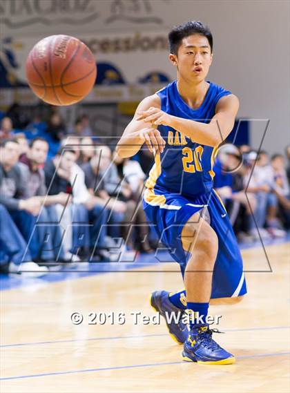 Thumbnail 2 in Piedmont Hills vs. Oak Grove (CIF CCS D1 Final) photogallery.