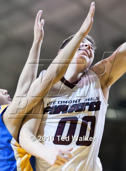 Thumbnail 1 in Piedmont Hills vs. Oak Grove (CIF CCS D1 Final) photogallery.