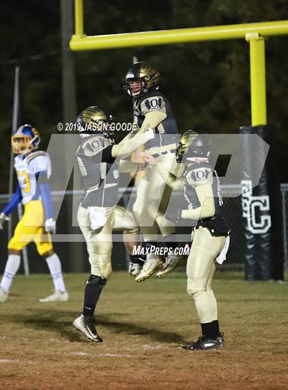 Thumbnail 1 in Sweetwater @ Smith County (TSSAA 3A 1st Round Playoff) photogallery.