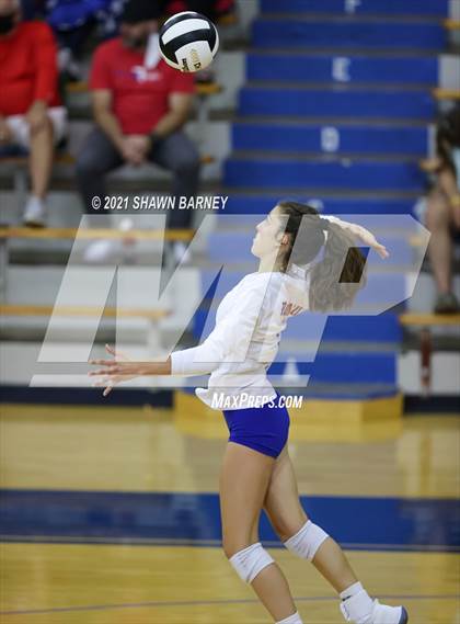 Thumbnail 1 in Roncalli @ Carmel photogallery.