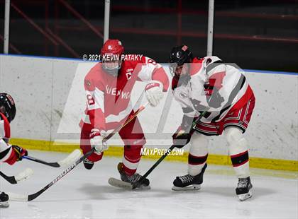 Thumbnail 3 in Greenwich @ Fairfield Warde/Ludlowe (FCIAC D1 Semifinal) photogallery.