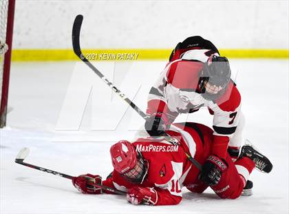 Thumbnail 3 in Greenwich @ Fairfield Warde/Ludlowe (FCIAC D1 Semifinal) photogallery.