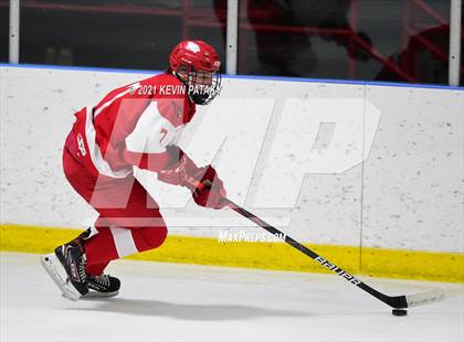 Thumbnail 1 in Greenwich @ Fairfield Warde/Ludlowe (FCIAC D1 Semifinal) photogallery.