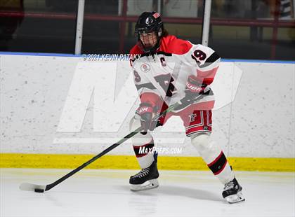 Thumbnail 1 in Greenwich @ Fairfield Warde/Ludlowe (FCIAC D1 Semifinal) photogallery.