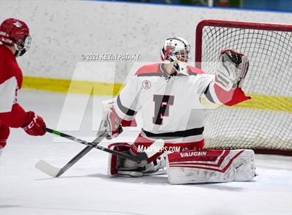 Thumbnail 1 in Greenwich @ Fairfield Warde/Ludlowe (FCIAC D1 Semifinal) photogallery.