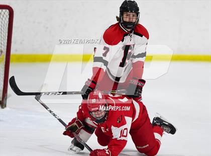 Thumbnail 3 in Greenwich @ Fairfield Warde/Ludlowe (FCIAC D1 Semifinal) photogallery.