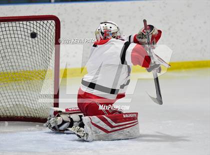 Thumbnail 2 in Greenwich @ Fairfield Warde/Ludlowe (FCIAC D1 Semifinal) photogallery.