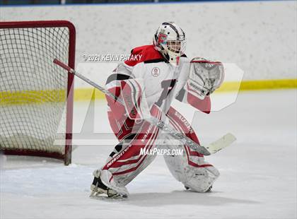 Thumbnail 2 in Greenwich @ Fairfield Warde/Ludlowe (FCIAC D1 Semifinal) photogallery.