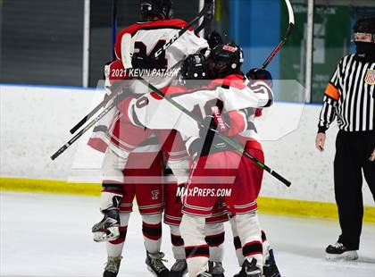 Thumbnail 1 in Greenwich @ Fairfield Warde/Ludlowe (FCIAC D1 Semifinal) photogallery.