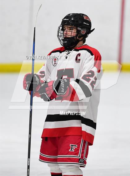 Thumbnail 2 in Greenwich @ Fairfield Warde/Ludlowe (FCIAC D1 Semifinal) photogallery.