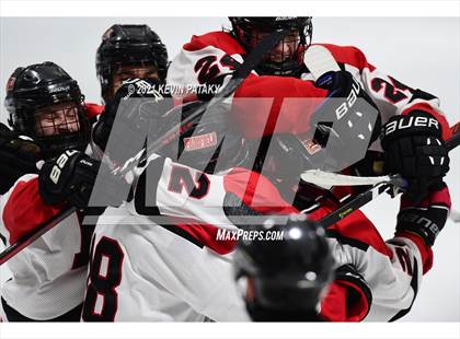 Thumbnail 3 in Greenwich @ Fairfield Warde/Ludlowe (FCIAC D1 Semifinal) photogallery.
