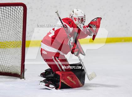 Thumbnail 1 in Greenwich @ Fairfield Warde/Ludlowe (FCIAC D1 Semifinal) photogallery.