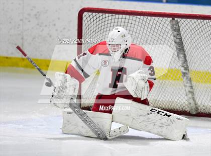 Thumbnail 1 in Greenwich @ Fairfield Warde/Ludlowe (FCIAC D1 Semifinal) photogallery.