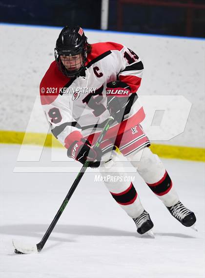 Thumbnail 3 in Greenwich @ Fairfield Warde/Ludlowe (FCIAC D1 Semifinal) photogallery.