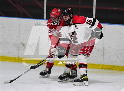 Thumbnail 2 in Greenwich @ Fairfield Warde/Ludlowe (FCIAC D1 Semifinal) photogallery.