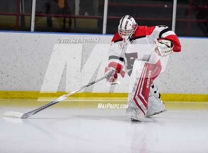 Thumbnail 2 in Greenwich @ Fairfield Warde/Ludlowe (FCIAC D1 Semifinal) photogallery.