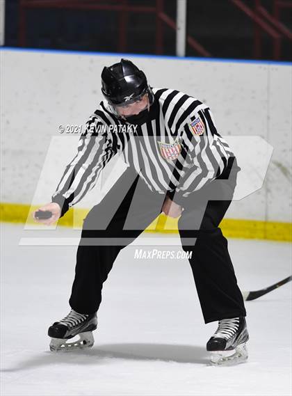 Thumbnail 1 in Greenwich @ Fairfield Warde/Ludlowe (FCIAC D1 Semifinal) photogallery.