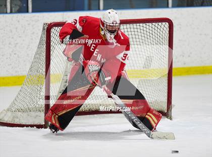 Thumbnail 3 in Greenwich @ Fairfield Warde/Ludlowe (FCIAC D1 Semifinal) photogallery.