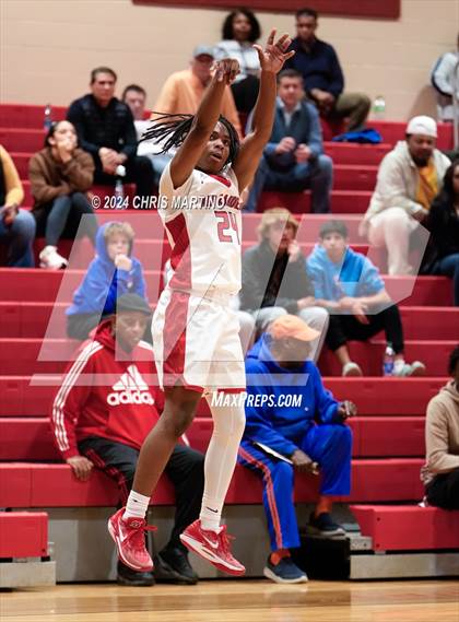 Thumbnail 2 in South Aiken @ Greenville (Poinsettia Classic) photogallery.