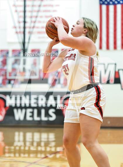 Thumbnail 1 in Vernon @ Mineral Wells photogallery.