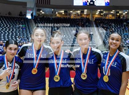 Thumbnail 3 in Boyd vs. Stockdale (UIL 3A Volleyball Division II Final Medal Ceremony) photogallery.
